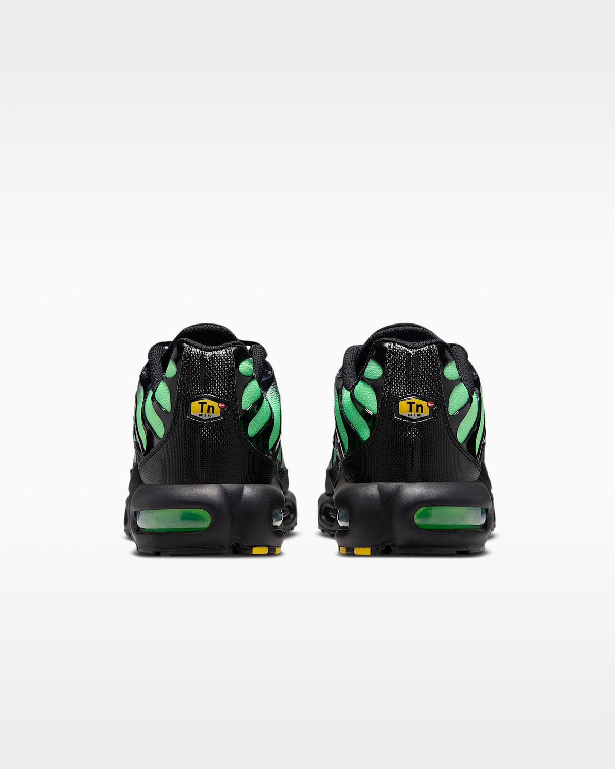 Nike Air Max Plus ¨C Black/Electric Green Sneaker